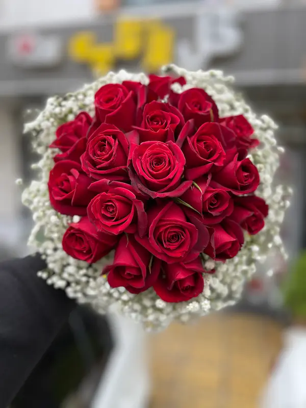 دسته گل عروس رز قرمز دسته گل عروس رز قرمز