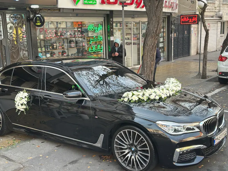 اجاره بی ام و سری 7 برای عروس اجاره بی ام و سری 7 برای عروس